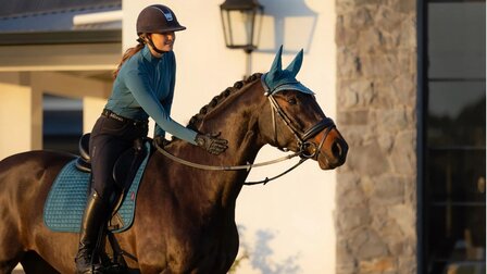 LeMieux Luxury Dressage Suede squares: Marine